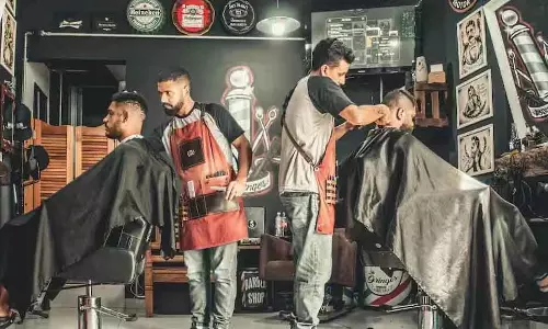 Haircut के शुभ दिन: ज्योतिष में सकारात्मक ऊर्जा का साधन Haircut के शुभ दिन: ज्योतिष में सकारात्मक ऊर्जा का साधन