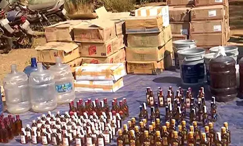 Odisha के कोरापुट में करीब 20 लाख रुपये की नकली विदेशी शराब ज़ब्त की गई Odisha के कोरापुट में करीब 20 लाख रुपये की नकली विदेशी शराब ज़ब्त की गई