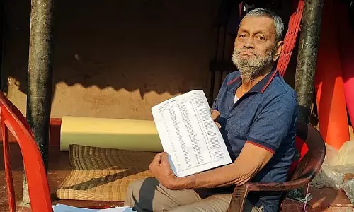 Retired Soldier सुनवाई में पेश हुए, अमियरंजन ने उन्हें घमंडी कहा Retired Soldier सुनवाई में पेश हुए, अमियरंजन ने उन्हें घमंडी कहा