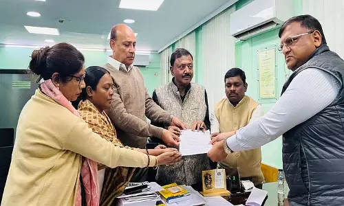 तृणमूल ने सीनियर सिटिजन के घरों में सुनवाई के लिए CEO से मदद मांगी