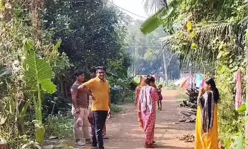 Midnapore: प्रशासन ने बांग्लादेशी कॉलोनी पर SIR सुनवाई के लिए पूरे मोहल्ले को बुलाया