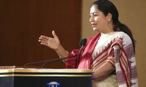 दिल्ली में सीएम की भ्रष्टाचार के खिलाफ जीरो टॉलरेंस नीति, भ्रष्ट अधिकारियों पर कार्रवाई दिल्ली में सीएम की भ्रष्टाचार के खिलाफ जीरो टॉलरेंस नीति, भ्रष्ट अधिकारियों पर कार्रवाई