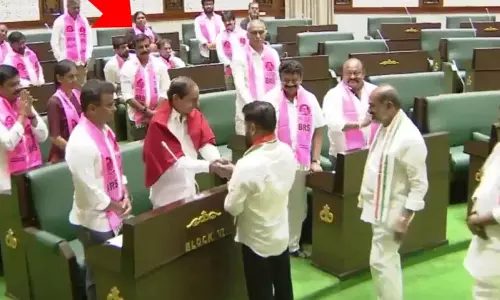 elangana Assembly में दुर्लभ नजारा: रेवंत की सम्मान की राजनीति पर BRS ने जताया आभार elangana Assembly में दुर्लभ नजारा: रेवंत की सम्मान की राजनीति पर BRS ने जताया आभार