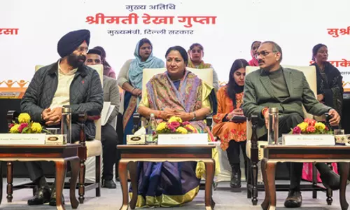 नए साल में गरीब परिवारों को मिलेंगी फ्लैट की चाबियां: सीएम रेखा गुप्ता नए साल में गरीब परिवारों को मिलेंगी फ्लैट की चाबियां: सीएम रेखा गुप्ता