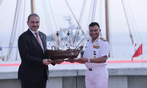 भारत–ओमान समुद्री विरासत को पुनर्जीवित करने वाली ऐतिहासिक यात्रा पर निकला ‘कौंडिन्य’ भारत–ओमान समुद्री विरासत को पुनर्जीवित करने वाली ऐतिहासिक यात्रा पर निकला ‘कौंडिन्य’