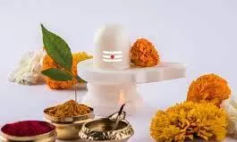 Somwar Upay: शिवजी की कृपा पाने के लिए सोमवार व्रत में अपनाएं राशि अनुसार ये उपाय Somwar Upay: शिवजी की कृपा पाने के लिए सोमवार व्रत में अपनाएं राशि अनुसार ये उपाय