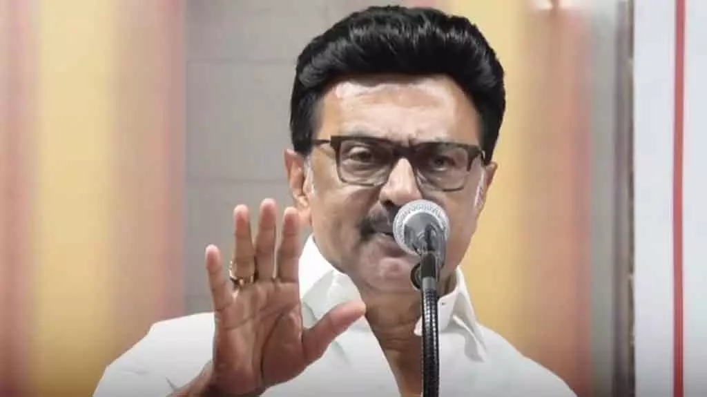 श्रीलंकाई नेवी द्वारा तमिलनाडु के मछुआरों को गिरफ्तार करने के बारे में CM ने विदेश मंत्री को लिखा पत्र श्रीलंकाई नेवी द्वारा तमिलनाडु के मछुआरों को गिरफ्तार करने के बारे में CM ने विदेश मंत्री को लिखा पत्र
