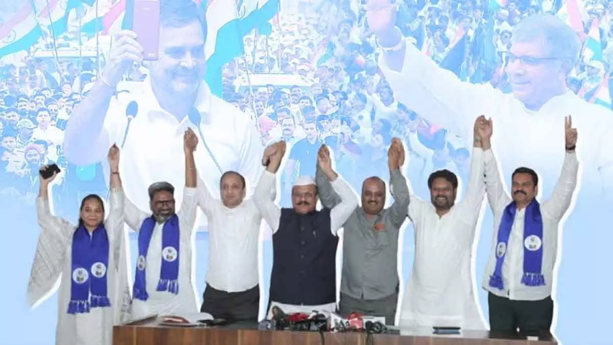 BMC Elections 2026: कांग्रेस ने वीबीए के साथ गठबंधन कर अपना आधार बढ़ाया BMC Elections 2026: कांग्रेस ने वीबीए के साथ गठबंधन कर अपना आधार बढ़ाया