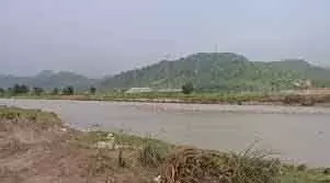 Hajin के निवासियों ने तटबंध निर्माण पर चिंता जताई Hajin के निवासियों ने तटबंध निर्माण पर चिंता जताई