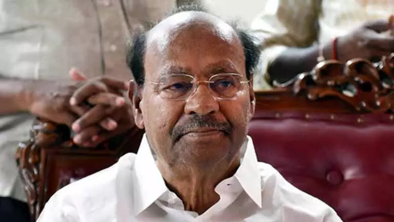 PMK ने अंबुमणि रामदास को पार्टी से निकाला, डॉ. रामदास को फिर से पार्टी नेता बनाया PMK ने अंबुमणि रामदास को पार्टी से निकाला, डॉ. रामदास को फिर से पार्टी नेता बनाया
