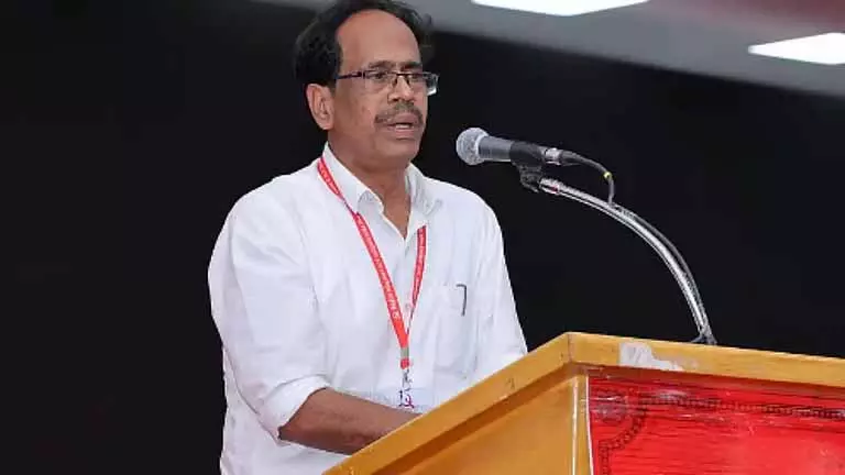 छात्र विरोधी EPS लैपटॉप योजना का विरोध कर रहे हैं: M Veerapandian छात्र विरोधी EPS लैपटॉप योजना का विरोध कर रहे हैं: M Veerapandian