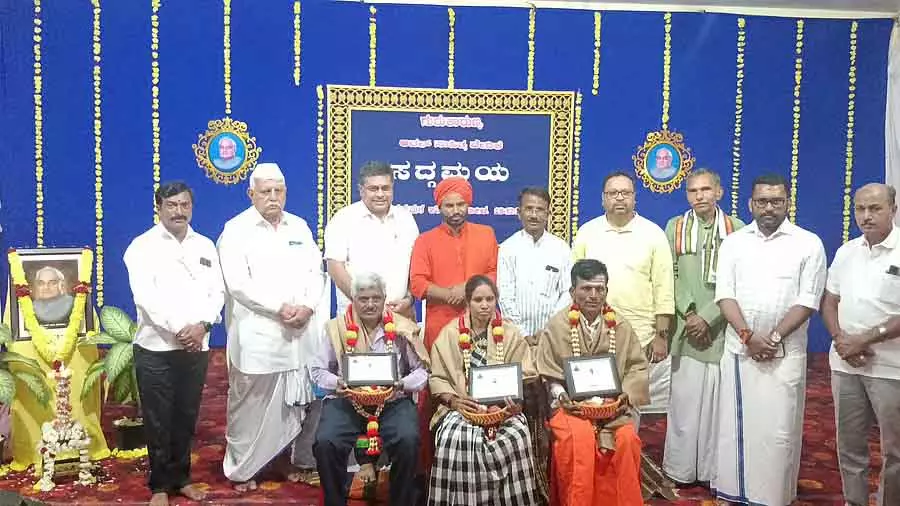 वाजपेयी ने ग्रामीण सड़कों के सुधार पर ज़ोर दिया: K.S. Naveen वाजपेयी ने ग्रामीण सड़कों के सुधार पर ज़ोर दिया: K.S. Naveen