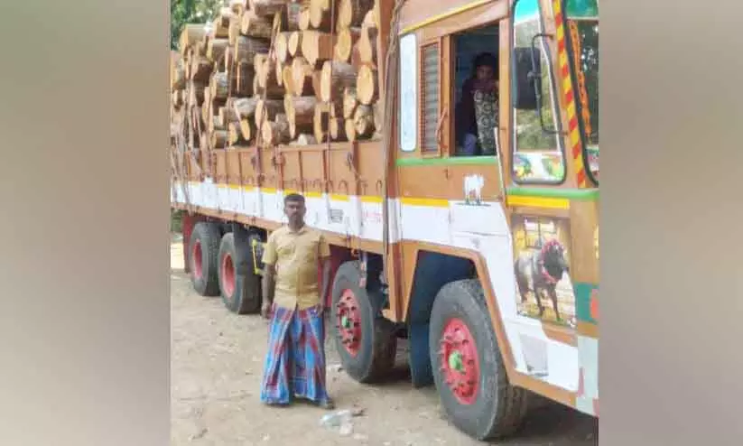 Kerala : सागौन की लकड़ी की तस्करी की कोशिश दो गिरफ्तार Kerala : सागौन की लकड़ी की तस्करी की कोशिश दो गिरफ्तार