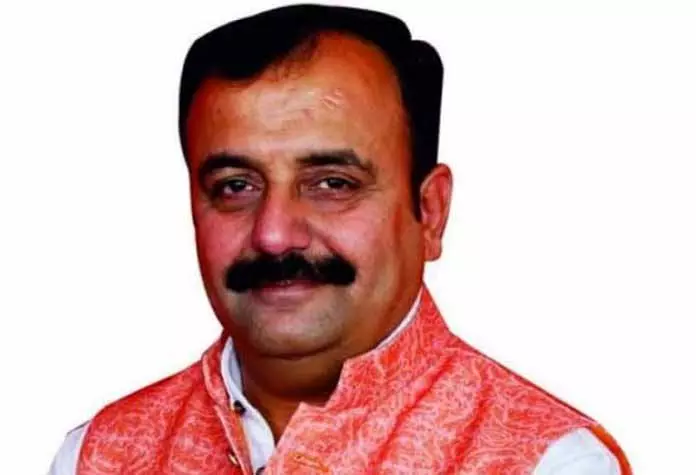 Randhawa ने पार्क के अपग्रेडेशन के काम का उद्घाटन किया Randhawa ने पार्क के अपग्रेडेशन के काम का उद्घाटन किया