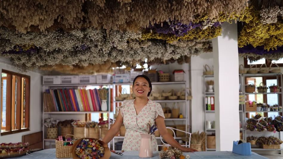 कैसे Manipuri की एक महिला ने फूलों का बिज़नेस शुरू किया कैसे Manipuri की एक महिला ने फूलों का बिज़नेस शुरू किया
