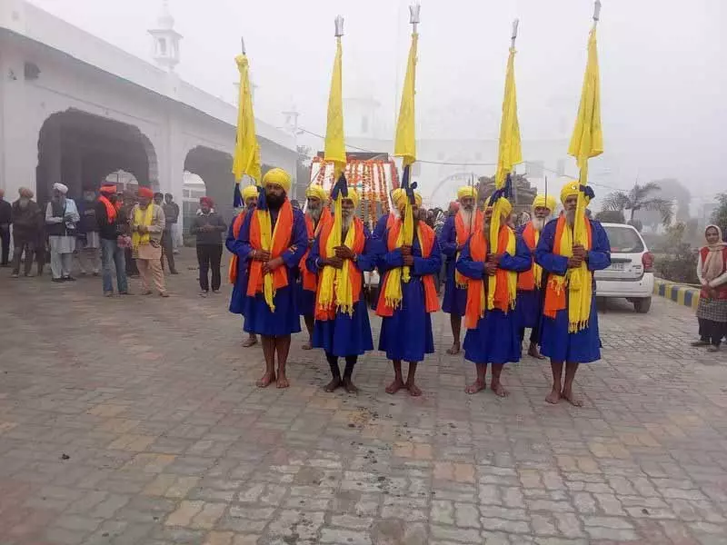 Dhotiyan village में गुरुपर्व के मौके पर नगर कीर्तन निकाला गया Dhotiyan village में गुरुपर्व के मौके पर नगर कीर्तन निकाला गया