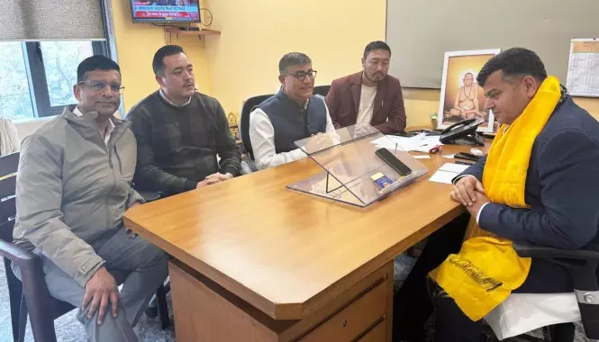 Sikkim भाजपा ने केंद्रीय मंत्री के समक्ष पीने के पानी की कमी पर चिंता जताई Sikkim भाजपा ने केंद्रीय मंत्री के समक्ष पीने के पानी की कमी पर चिंता जताई