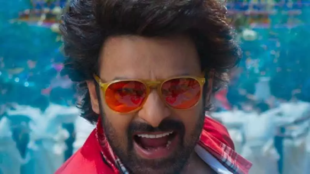 कॉमेडी और मास एंटरटेनमेंट का मिक्स: Prabhas ने ट्रेलर में लूटी महफ़िल कॉमेडी और मास एंटरटेनमेंट का मिक्स: Prabhas ने ट्रेलर में लूटी महफ़िल