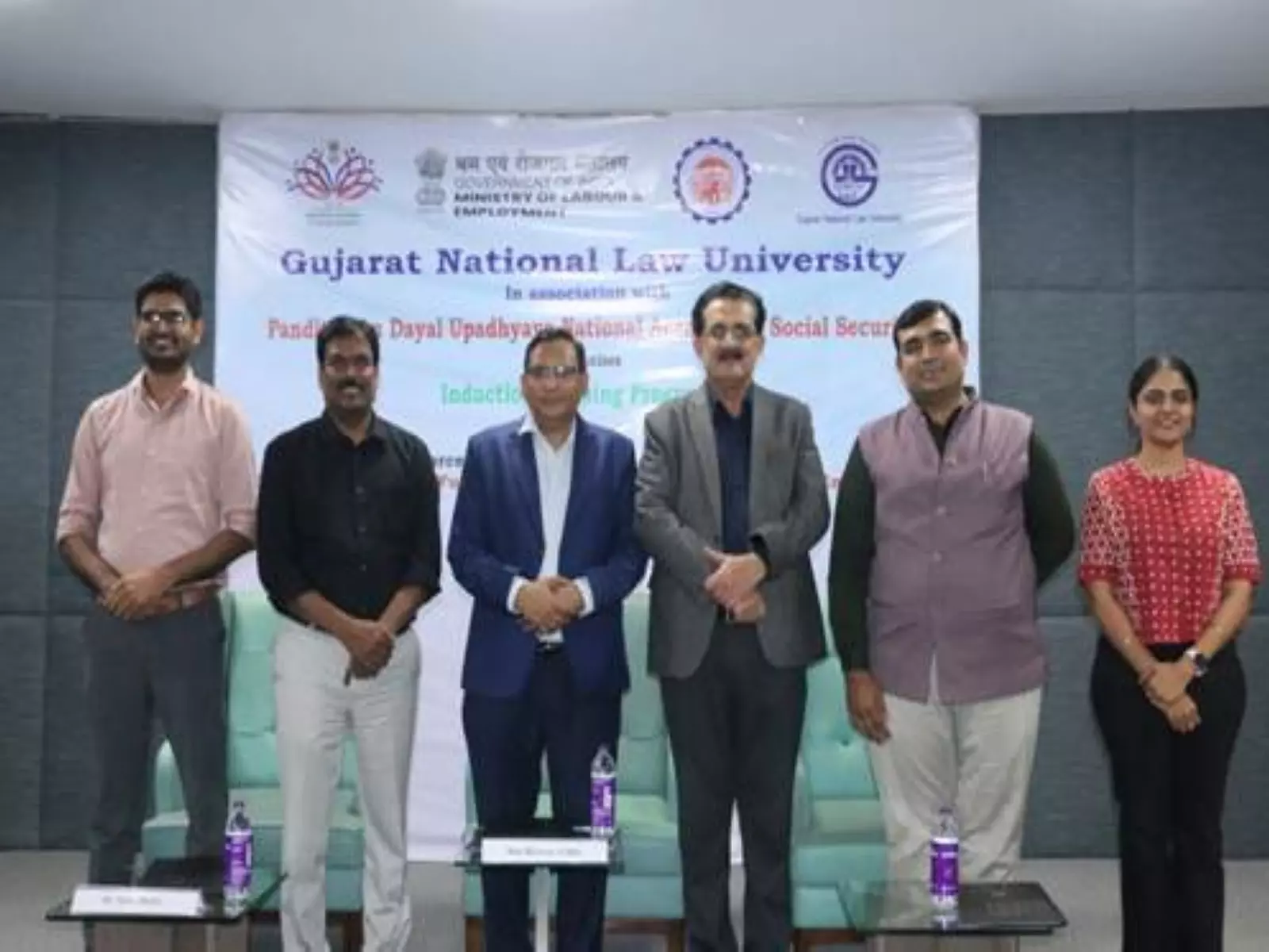 Gujarat राष्ट्रीय विधि विश्वविद्यालय ने चार सप्ताह के प्रेरण प्रशिक्षण कार्यक्रम के समापन सत्र का आयोजन किया Gujarat राष्ट्रीय विधि विश्वविद्यालय ने चार सप्ताह के प्रेरण प्रशिक्षण कार्यक्रम के समापन सत्र का आयोजन किया
