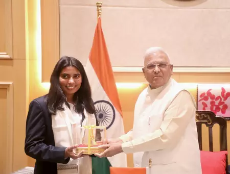 ब्लाइंड महिला टी-20 वर्ल्ड कप में बेटियों की सफलता देशवासियों के लिए प्रेरणा और गर्व का प्रतीक: राज्यपाल पटेल ब्लाइंड महिला टी-20 वर्ल्ड कप में बेटियों की सफलता देशवासियों के लिए प्रेरणा और गर्व का प्रतीक: राज्यपाल पटेल