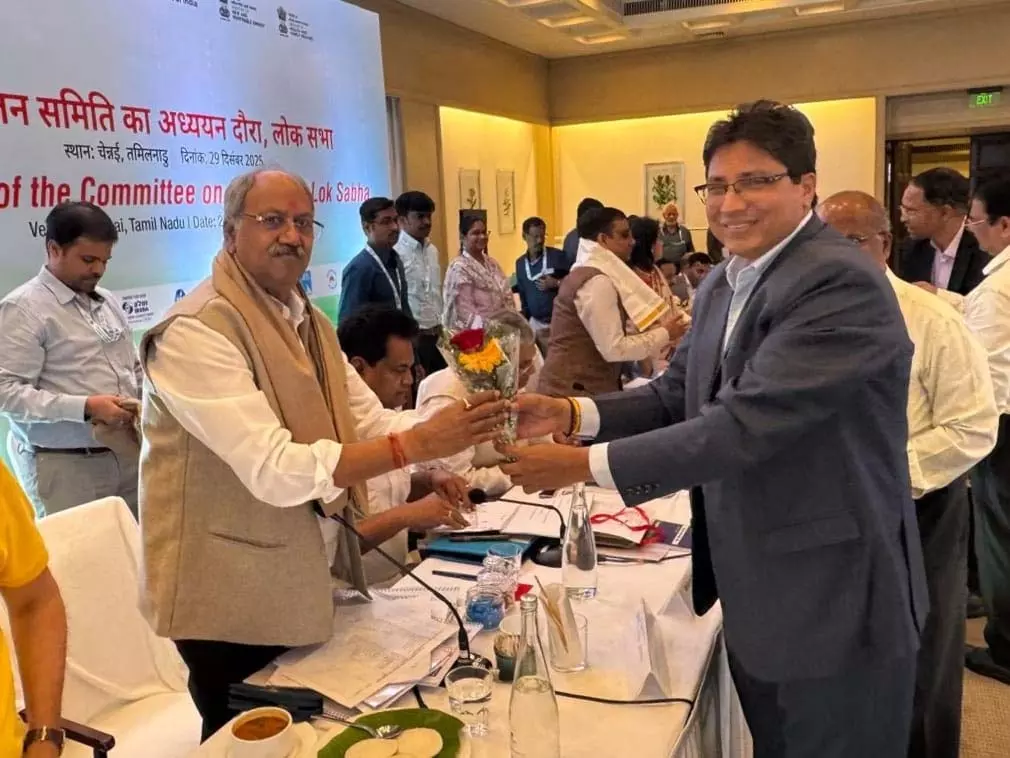 चेन्नई में एस्टीमेट कमेटी की बैठक में ऊर्जा भविष्य पर मंथन, सांसद बृजमोहन अग्रवाल हुए शामिल चेन्नई में एस्टीमेट कमेटी की बैठक में ऊर्जा भविष्य पर मंथन, सांसद बृजमोहन अग्रवाल हुए शामिल