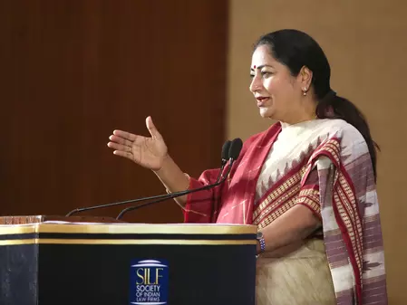 दिल्ली में सीएम की भ्रष्टाचार के खिलाफ जीरो टॉलरेंस नीति, भ्रष्ट अधिकारियों पर कार्रवाई दिल्ली में सीएम की भ्रष्टाचार के खिलाफ जीरो टॉलरेंस नीति, भ्रष्ट अधिकारियों पर कार्रवाई
