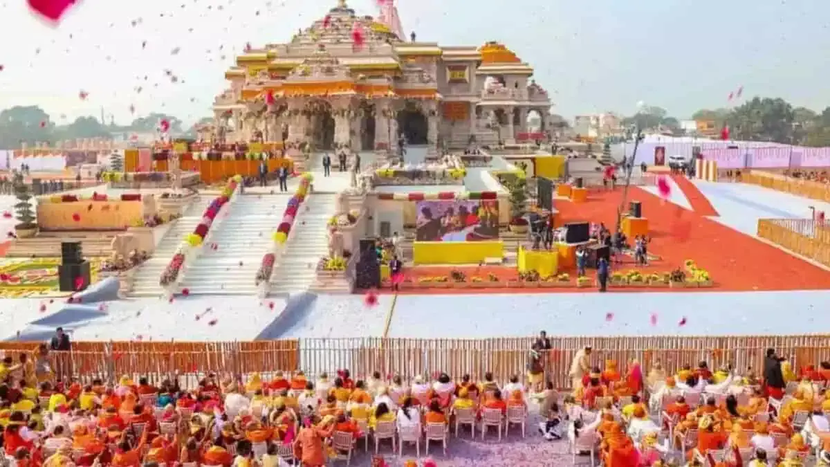 Uttar Pradesh : घरेलू पर्यटन में उत्तर प्रदेश शीर्ष पर, विदेशी पर्यटन में चौथे स्थान पर