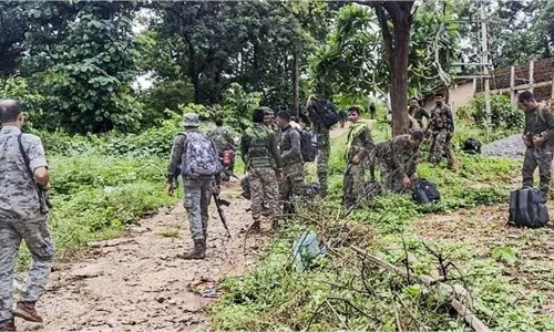 Jharkhand :TSPC गुट के भीतर खूनी संघर्ष, पूर्व टॉप कमांडर देवेंद्र गंझू समेत 2 की मौत Jharkhand :TSPC गुट के भीतर खूनी संघर्ष, पूर्व टॉप कमांडर देवेंद्र गंझू समेत 2 की मौत