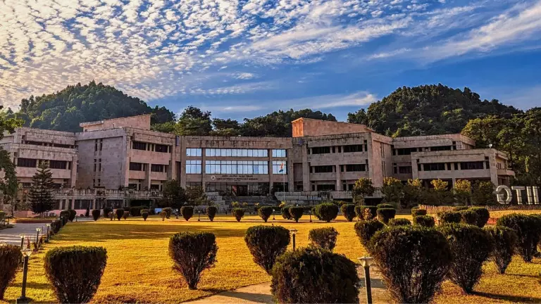 IIT गुवाहाटी के स्टार्टअप ने इंटर IIT टेक मीट में 23 IIT के 2,000 स्टूडेंट्स को शामिल किया IIT गुवाहाटी के स्टार्टअप ने इंटर IIT टेक मीट में 23 IIT के 2,000 स्टूडेंट्स को शामिल किया