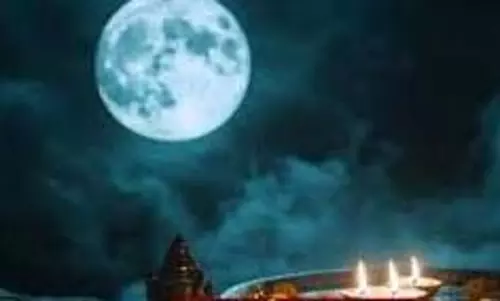 Paush Purnima 2026: बिना कारण मानसिक तनाव है तो पक्का आप चंद्र दोष के हैं शिकार, निवारण के लिए पौष पूर्णिमा पर करें ये उपाय Paush Purnima 2026: बिना कारण मानसिक तनाव है तो पक्का आप चंद्र दोष के हैं शिकार, निवारण के लिए पौष पूर्णिमा पर करें ये उपाय