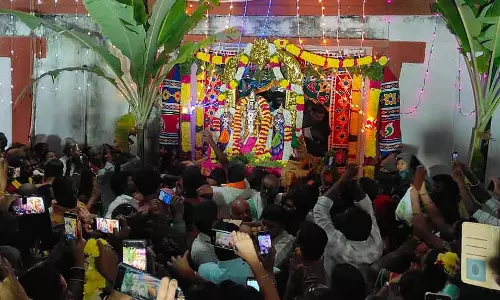 Pennagaram : अलेपुरम लक्ष्मी नरसिम्हा स्वामी मंदिर में परमपथ वासना का उद्घाटन Pennagaram : अलेपुरम लक्ष्मी नरसिम्हा स्वामी मंदिर में परमपथ वासना का उद्घाटन