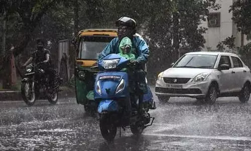 Tamil Nadu: 4 जनवरी तक मध्यम बारिश की संभावना Tamil Nadu: 4 जनवरी तक मध्यम बारिश की संभावना