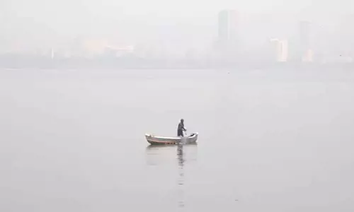 Mumbai : एयर क्वालिटी खराब होने से शहर स्मॉग की चादर में लिपटा