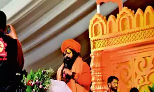 अयोध्या के महंत ने भूपेश बघेल को बताया रावण का दूसरा रूप, कहा - सनातन धर्म का अपमान नहीं करेंगे बर्दाश्त अयोध्या के महंत ने भूपेश बघेल को बताया रावण का दूसरा रूप, कहा - सनातन धर्म का अपमान नहीं करेंगे बर्दाश्त