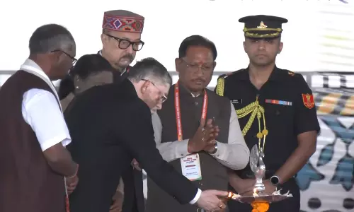 झारखंड पहुंचे CM साय अन्तर्राज्यीय जन सांस्कृतिक समागम समारोह में हुए शामिल झारखंड पहुंचे CM साय अन्तर्राज्यीय जन सांस्कृतिक समागम समारोह में हुए शामिल