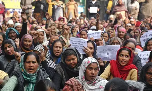 Punjab: पॉलिसी की कमी, बाढ़ ने खेती पर कहर बरपाया Punjab: पॉलिसी की कमी, बाढ़ ने खेती पर कहर बरपाया