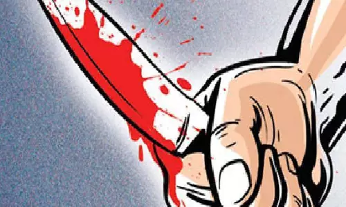मंडई में चाकूबाजी, कांग्रेस पार्षद की हत्या की कोशिश मंडई में चाकूबाजी, कांग्रेस पार्षद की हत्या की कोशिश