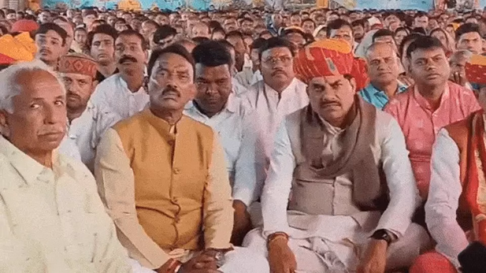 Indore: सत्संग और कथा से बढ़ती है समाज में सामंजस्य भावना: मुख्यमंत्री यादव Indore: सत्संग और कथा से बढ़ती है समाज में सामंजस्य भावना: मुख्यमंत्री यादव