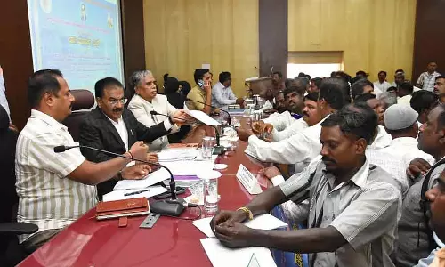 Chikkaballapur : अंबेडकर, बाबूजी भवन के निर्माण के लिए नोटिस
