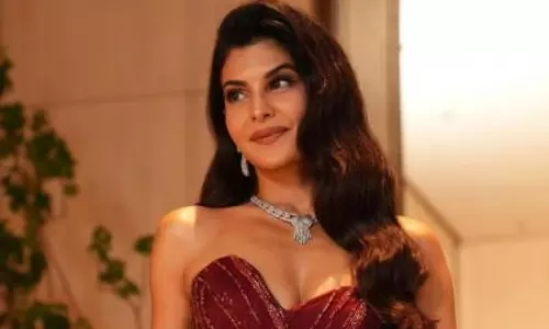 अपनी जड़ों की ओर लौटीं Jacqueline फर्नांडीज, स्कूल विज़िट ने जीता दिल