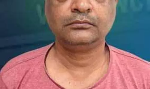 Vigilance की छापेमारी में 75 लाख रुपये नकद, बारंग तहसीलदार से जुड़ी करोड़ों की संपत्ति का पता चला Vigilance की छापेमारी में 75 लाख रुपये नकद, बारंग तहसीलदार से जुड़ी करोड़ों की संपत्ति का पता चला