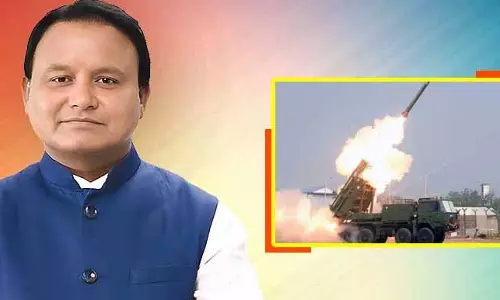 Odisha CM ने DRDO की पिनाका LRGR-120 सफलता की तारीफ की, PM मोदी के नेतृत्व को श्रेय दिया Odisha CM ने DRDO की पिनाका LRGR-120 सफलता की तारीफ की, PM मोदी के नेतृत्व को श्रेय दिया