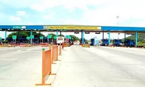 Bantwal टोल प्लाजा स्टाफ पर हमला; दो गिरफ्तार Bantwal टोल प्लाजा स्टाफ पर हमला; दो गिरफ्तार