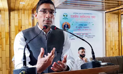 DC ने अधिकारियों को फॉरेस्ट एक्ट से जुड़े मामलों को जल्द से जल्द निपटाने का निर्देश दिया