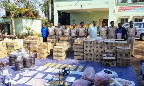 Odisha के कोरापुट में फर्जी IMFL यूनिट का भंडाफोड़ Odisha के कोरापुट में फर्जी IMFL यूनिट का भंडाफोड़