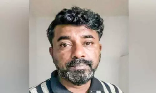 Kerala : बच्चे का हार चुराने के आरोप में संदिग्ध गिरफ्तार Kerala : बच्चे का हार चुराने के आरोप में संदिग्ध गिरफ्तार