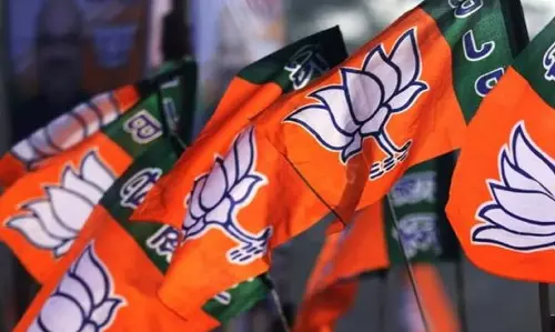 भाजपा में शामिल हुए गोंडवाना गणराज्य पार्टी के 15 कार्यकर्ता भाजपा में शामिल हुए गोंडवाना गणराज्य पार्टी के 15 कार्यकर्ता