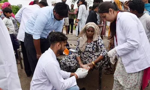 Amritsar: गर्मी से लेकर धुंध तक, हेल्थकेयर को सांस लेने में दिक्कत Amritsar: गर्मी से लेकर धुंध तक, हेल्थकेयर को सांस लेने में दिक्कत