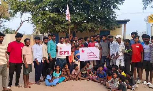 विलय के नाम पर कन्नड़ स्कूलों को बंद करना सही नहीं: Nagaraj विलय के नाम पर कन्नड़ स्कूलों को बंद करना सही नहीं: Nagaraj