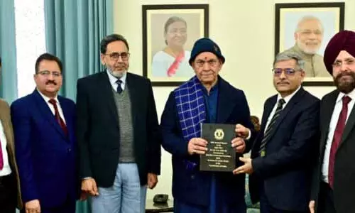 JKPSC ने एलजी को सालाना रिपोर्ट सौंपी JKPSC ने एलजी को सालाना रिपोर्ट सौंपी